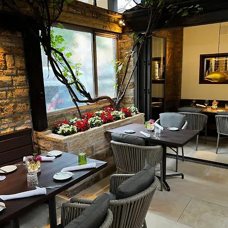 Hotel Zur Weinsteige 4*