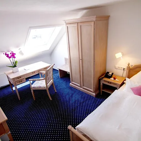 Zur Weinsteige Hotel 4*