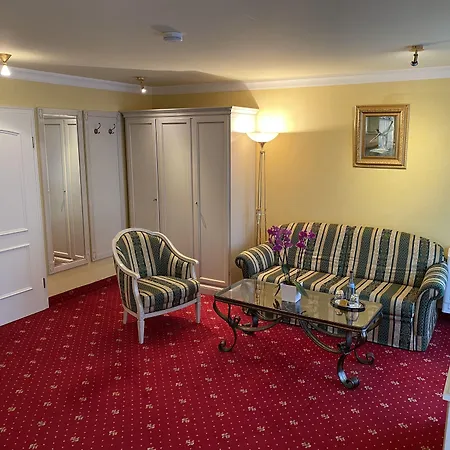 Zur Weinsteige 호텔 슈투트가르트