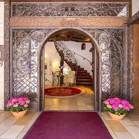 ホテル Zur Weinsteige 4*