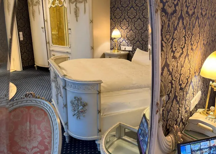 Zur Weinsteige Szálloda 4*