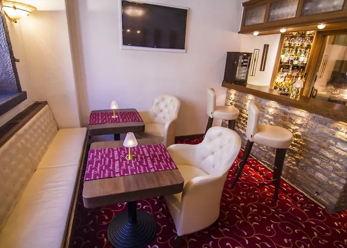 Zur Weinsteige 酒店 4*