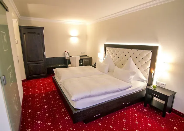 Otel Zur Weinsteige 4*