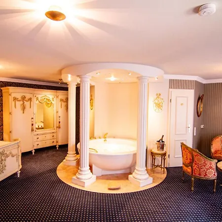 Hotel Zur Weinsteige 4*